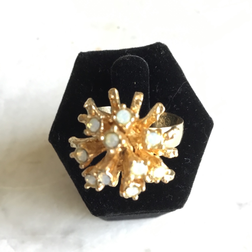 Sarah Coventry adjustable ring